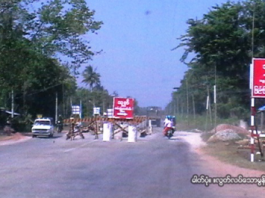 A military check-point before the entrance of Moulmein (Mawlamyaing), the capital of Mon State
