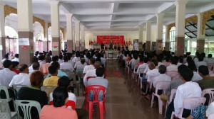 The NLD collects opinions about the 2008 Constitution from residents in Mon state capital Moulmein. (Photo: NLD)