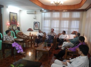 NCCT and UNA meeting informal meeting in Nay Pyi Taw (photo: U Nyo OhnMyint’s Facebook) 