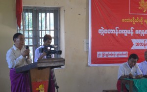 Nai Thet Lwin speaking at the meeting of founding organizing committee for 69th Mon National Day Center (Photo: Mon Htaw/ MNA)