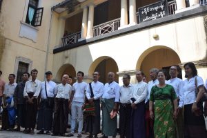 88 Generation organization members in front of the Mawlamyine District Court (Photo: MNA)