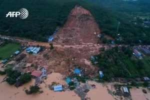 The view of collapsed part of Ma Lat Mountain in Paung Township (Photo: AFP)