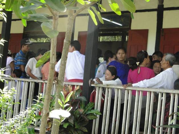 Photo: Voting booth activities in Aung TharYar Quarter, Thanbyuzayat Town, Mon State (Photo: MNA)