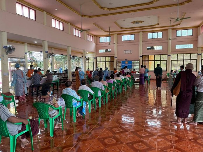 Elderly persons receiving COVID-19 vaccine in Ye Town (Photo: Aung Naing Win)